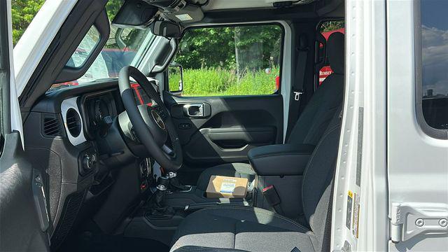 new 2025 Jeep Wrangler car, priced at $60,270