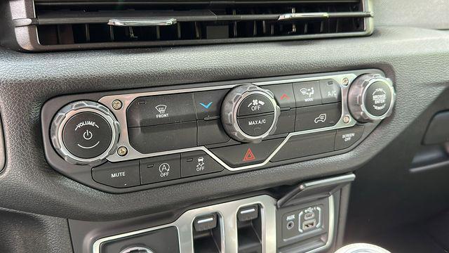 new 2025 Jeep Wrangler car, priced at $32,906