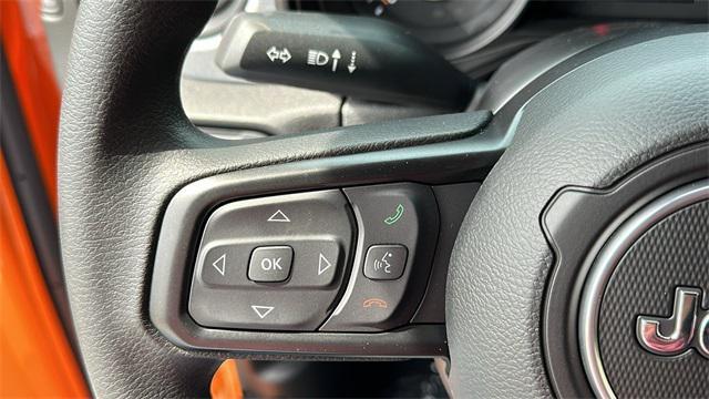 new 2025 Jeep Wrangler car, priced at $34,162