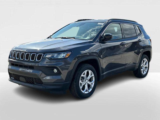 new 2024 Jeep Compass car, priced at $28,999