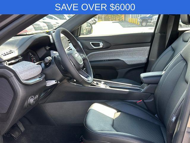 new 2024 Jeep Compass car, priced at $28,999