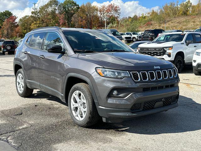 new 2024 Jeep Compass car, priced at $28,999