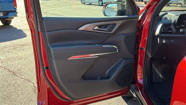 new 2026 Chevrolet Traverse car, priced at $48,200