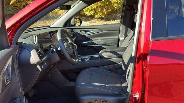 new 2026 Chevrolet Traverse car, priced at $48,200