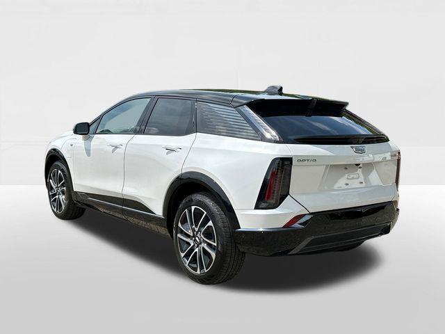 new 2025 Cadillac OPTIQ car, priced at $45,245