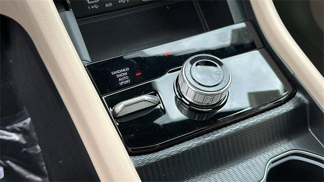 new 2025 Jeep Grand Cherokee car, priced at $48,257