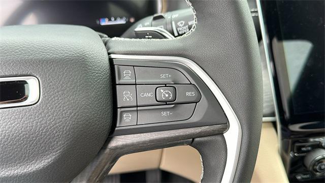 new 2025 Jeep Grand Cherokee car, priced at $48,257