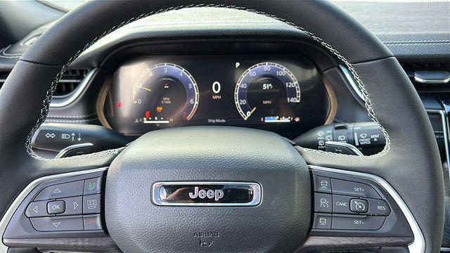 new 2025 Jeep Grand Cherokee car, priced at $47,197