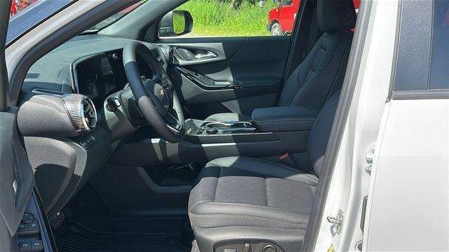 new 2026 Chevrolet Equinox car, priced at $32,790