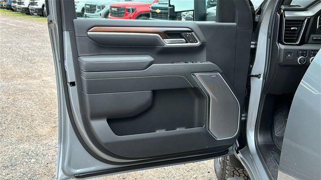 new 2025 GMC Sierra 3500 car, priced at $84,210