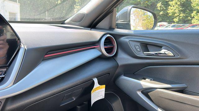 new 2025 Chevrolet Trax car, priced at $23,585