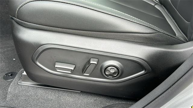 new 2025 Jeep Grand Cherokee car, priced at $49,088