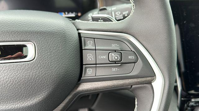 new 2025 Jeep Grand Cherokee car, priced at $48,088