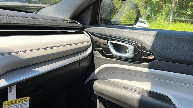 new 2025 Jeep Compass car, priced at $32,500