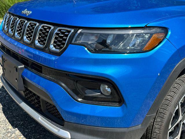 new 2025 Jeep Compass car, priced at $32,500