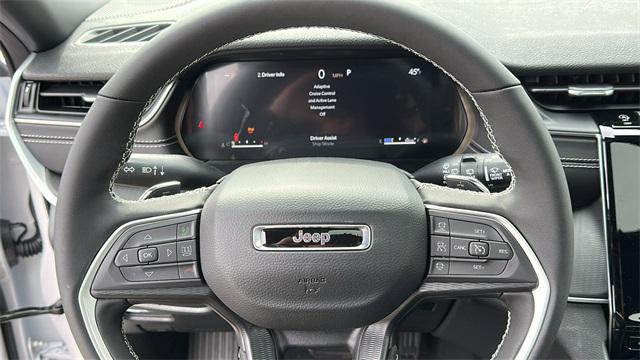 new 2025 Jeep Grand Cherokee car, priced at $40,471