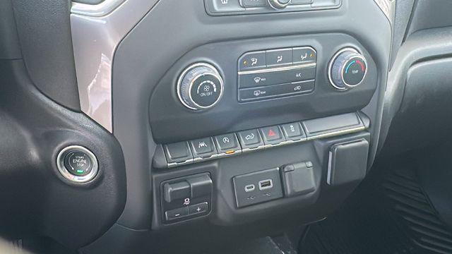 new 2025 Chevrolet Silverado 1500 car, priced at $43,920