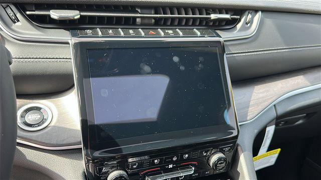 new 2025 Jeep Grand Cherokee car, priced at $54,249