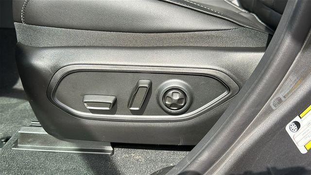 new 2025 Jeep Grand Cherokee car, priced at $54,249