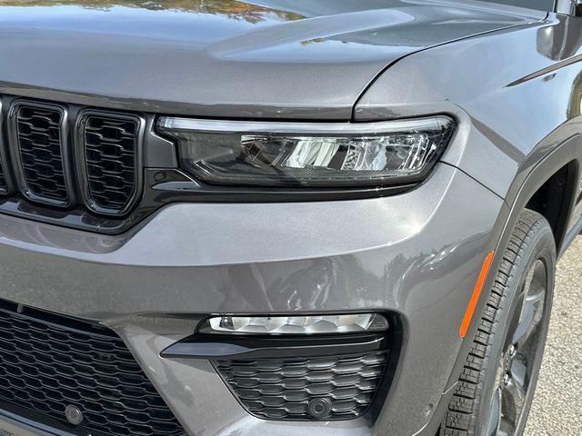 new 2025 Jeep Grand Cherokee car, priced at $54,249