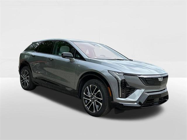 new 2025 Cadillac OPTIQ car, priced at $47,695