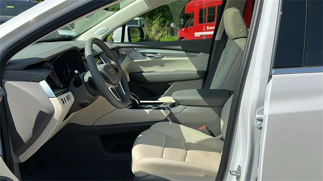 new 2025 Cadillac XT5 car, priced at $56,410