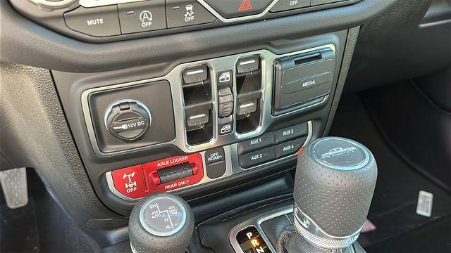 new 2026 Jeep Gladiator car, priced at $59,359