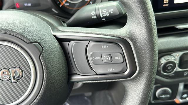 new 2025 Jeep Wrangler car, priced at $36,054