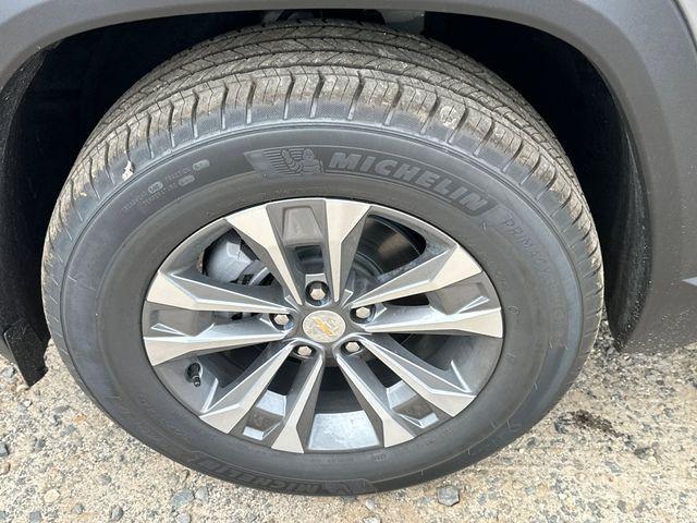 new 2026 Chevrolet Equinox car, priced at $32,045