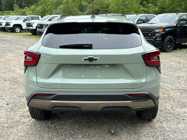 new 2025 Chevrolet Trax car, priced at $26,690