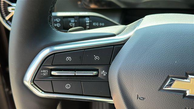 new 2026 Chevrolet Equinox car, priced at $35,090