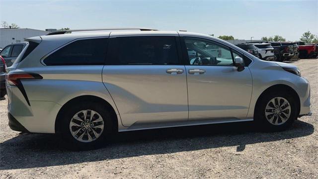 used 2022 Toyota Sienna car, priced at $36,626