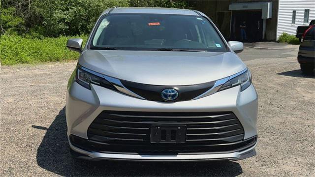 used 2022 Toyota Sienna car, priced at $36,626