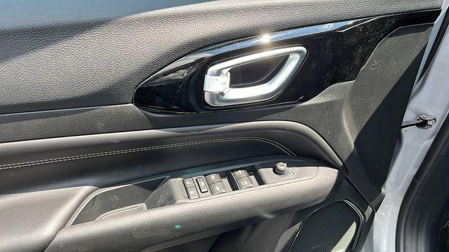 new 2024 Jeep Compass car, priced at $32,999