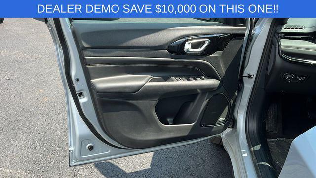 new 2024 Jeep Compass car, priced at $28,930