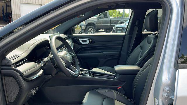 new 2024 Jeep Compass car, priced at $32,999