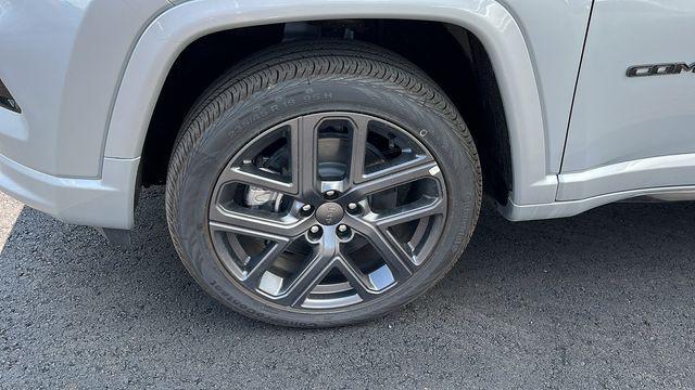 new 2024 Jeep Compass car, priced at $32,999