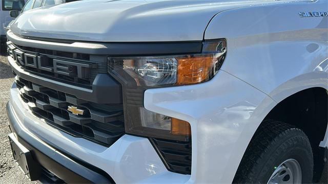 new 2025 Chevrolet Silverado 1500 car, priced at $44,550