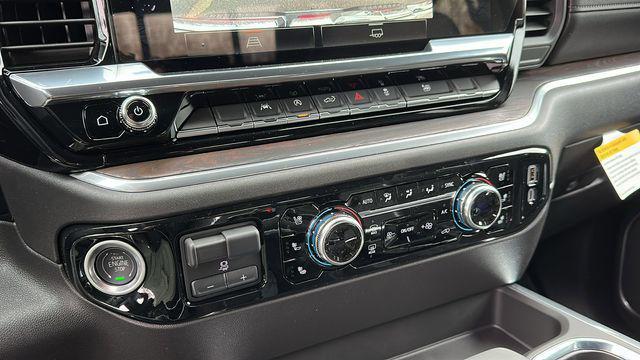 new 2025 GMC Sierra 1500 car, priced at $54,690