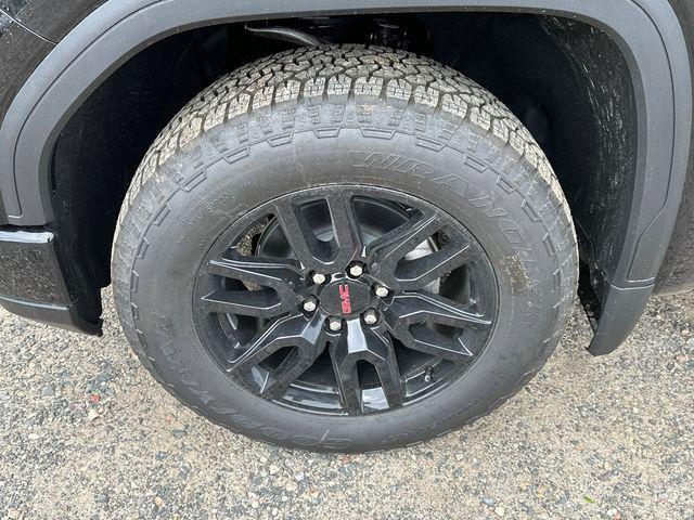 new 2025 GMC Sierra 1500 car, priced at $55,270