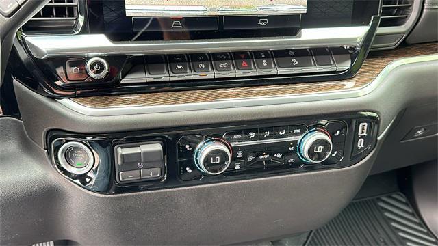 new 2025 GMC Sierra 1500 car, priced at $56,270