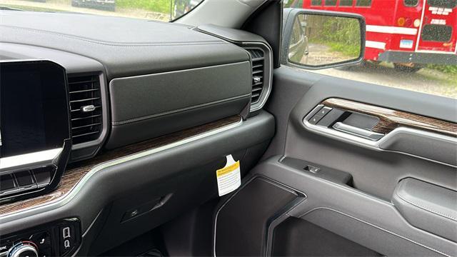 new 2025 GMC Sierra 1500 car, priced at $56,270