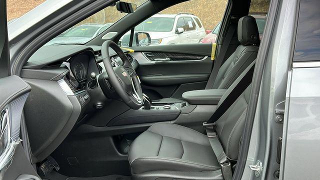 new 2025 Cadillac XT6 car, priced at $60,540