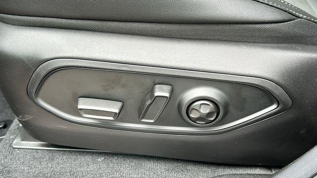 new 2025 Jeep Grand Cherokee car, priced at $43,504