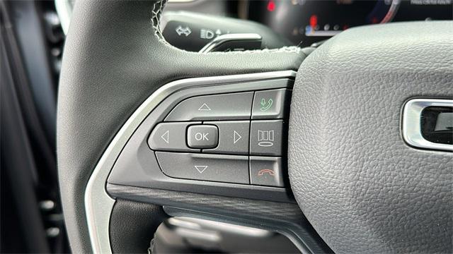 new 2025 Jeep Grand Cherokee car, priced at $43,004