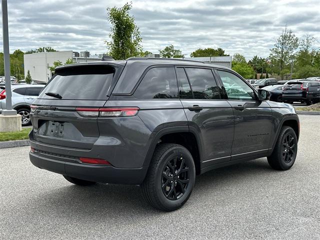 new 2025 Jeep Grand Cherokee car, priced at $43,004