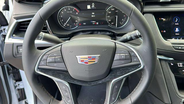 new 2025 Cadillac XT5 car, priced at $54,610
