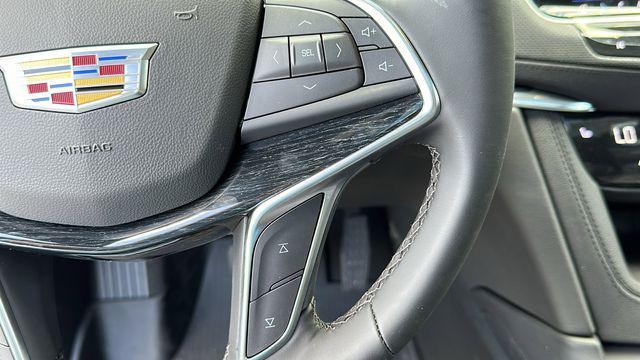new 2025 Cadillac XT5 car, priced at $54,610
