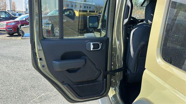 new 2026 Jeep Wrangler car, priced at $47,999