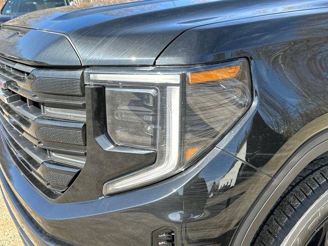 new 2025 GMC Sierra 1500 car, priced at $45,890